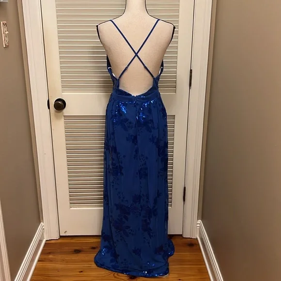 Lulus Captivating Essence Blue Sequin Backless Maxi Dress, Size Medium, NWT - Picture 14 of 17